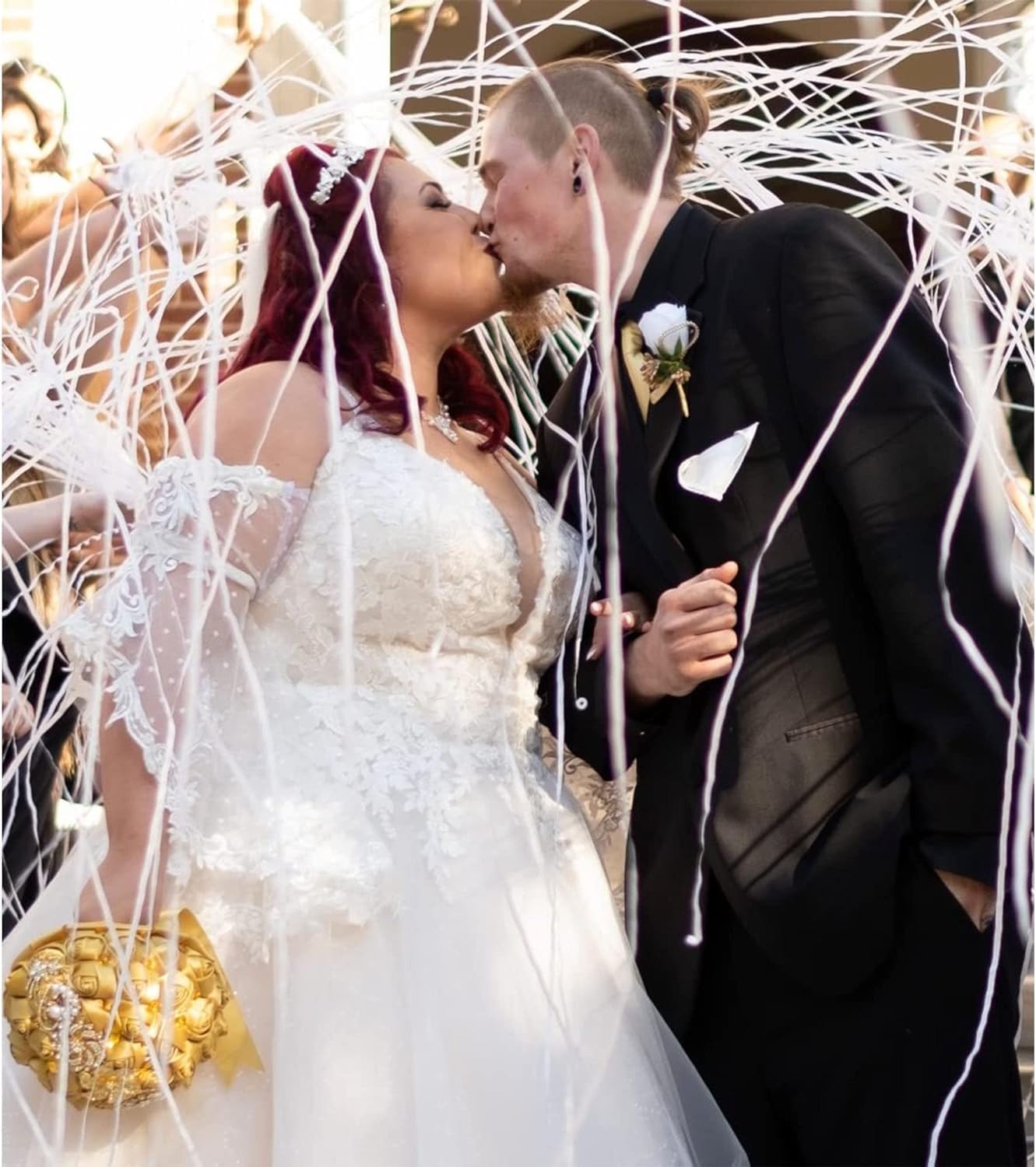 White No Mess Streamers
